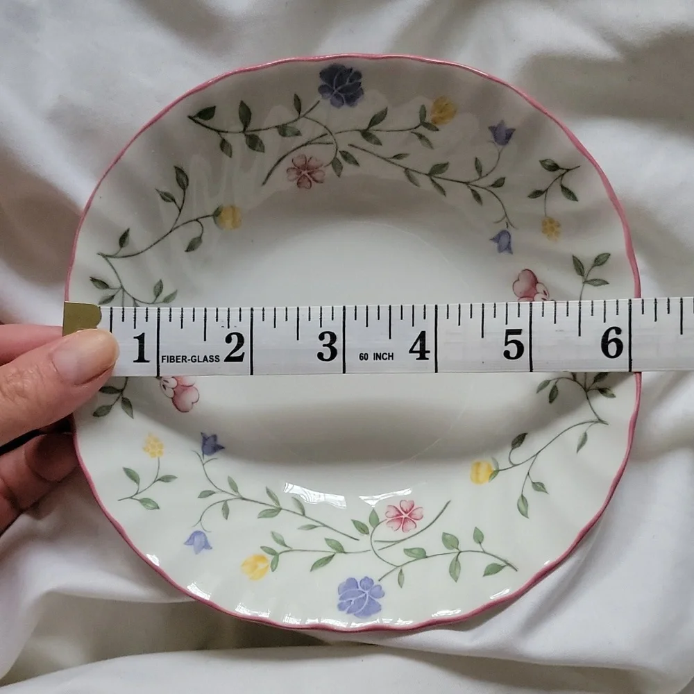 Johnson Brothers Floral Design Plate